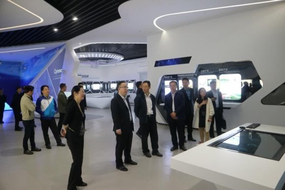 中国航天三江集团实地考察汉南通用机场