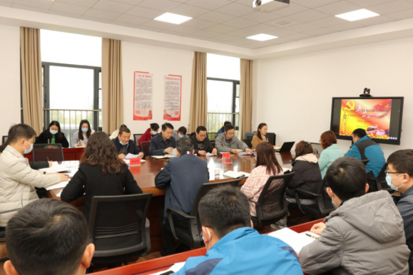 赵永华同志参加车都建发第二党支部组织生活会