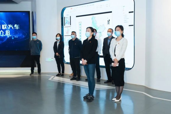 车都集团纪委书记前往智慧建投公司开展“一把手”廉政谈话
