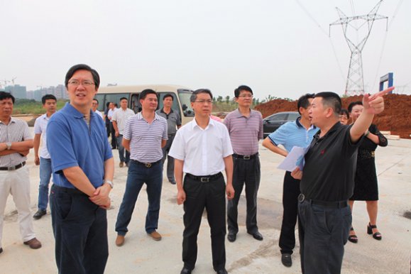 区领导调研先进制造业园区和有关市政基础设施建设