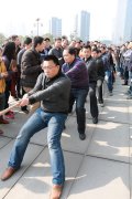 公司组队参加武汉开发区拔河比赛